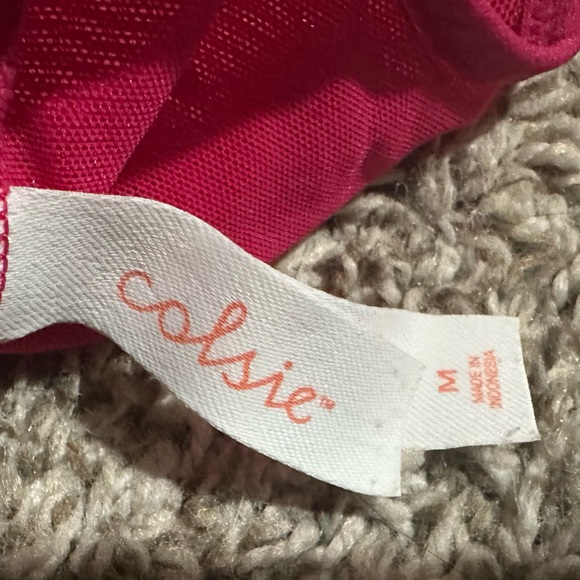 Colsie Shimmer Mesh Keyhole Bralette - Picture 5 of 5